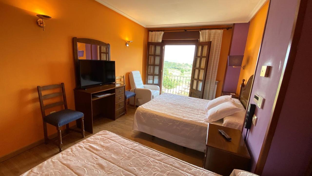 Hotel Tierra De Lobos Puebla de Sanabria Exterior foto