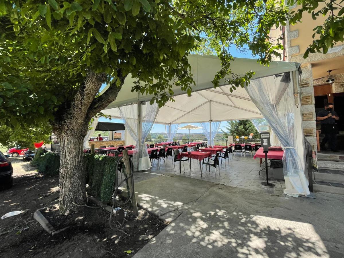 Hotel Tierra De Lobos Puebla de Sanabria Exterior foto
