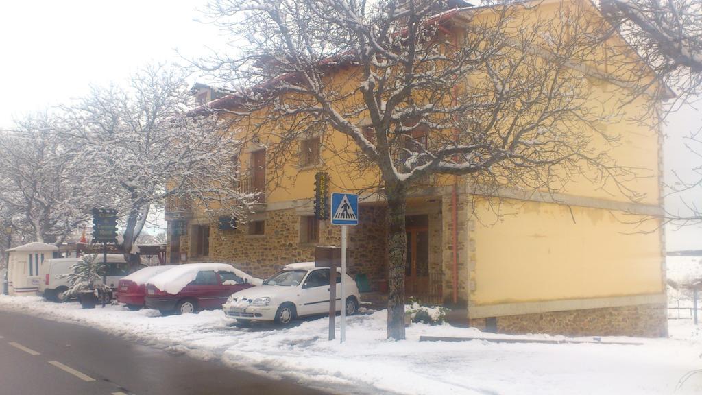 Hotel Tierra De Lobos Puebla de Sanabria Exterior foto